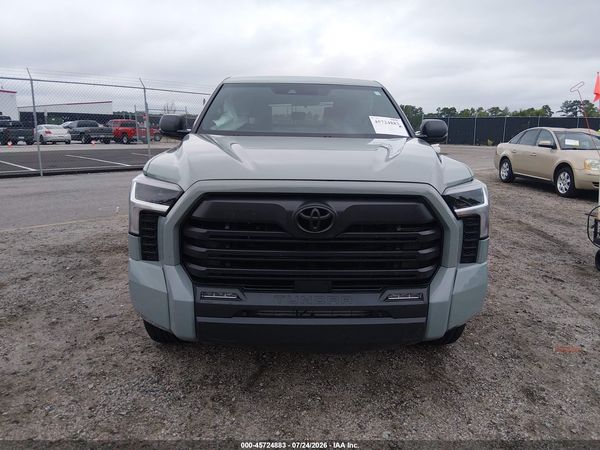 2025 TOYOTA TUNDRA SR5