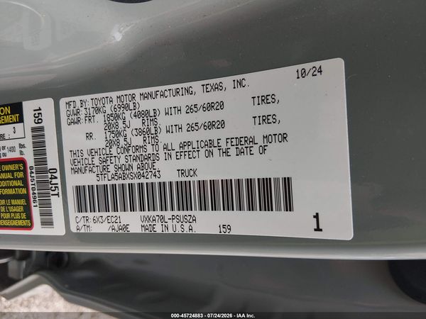 2025 TOYOTA TUNDRA SR5