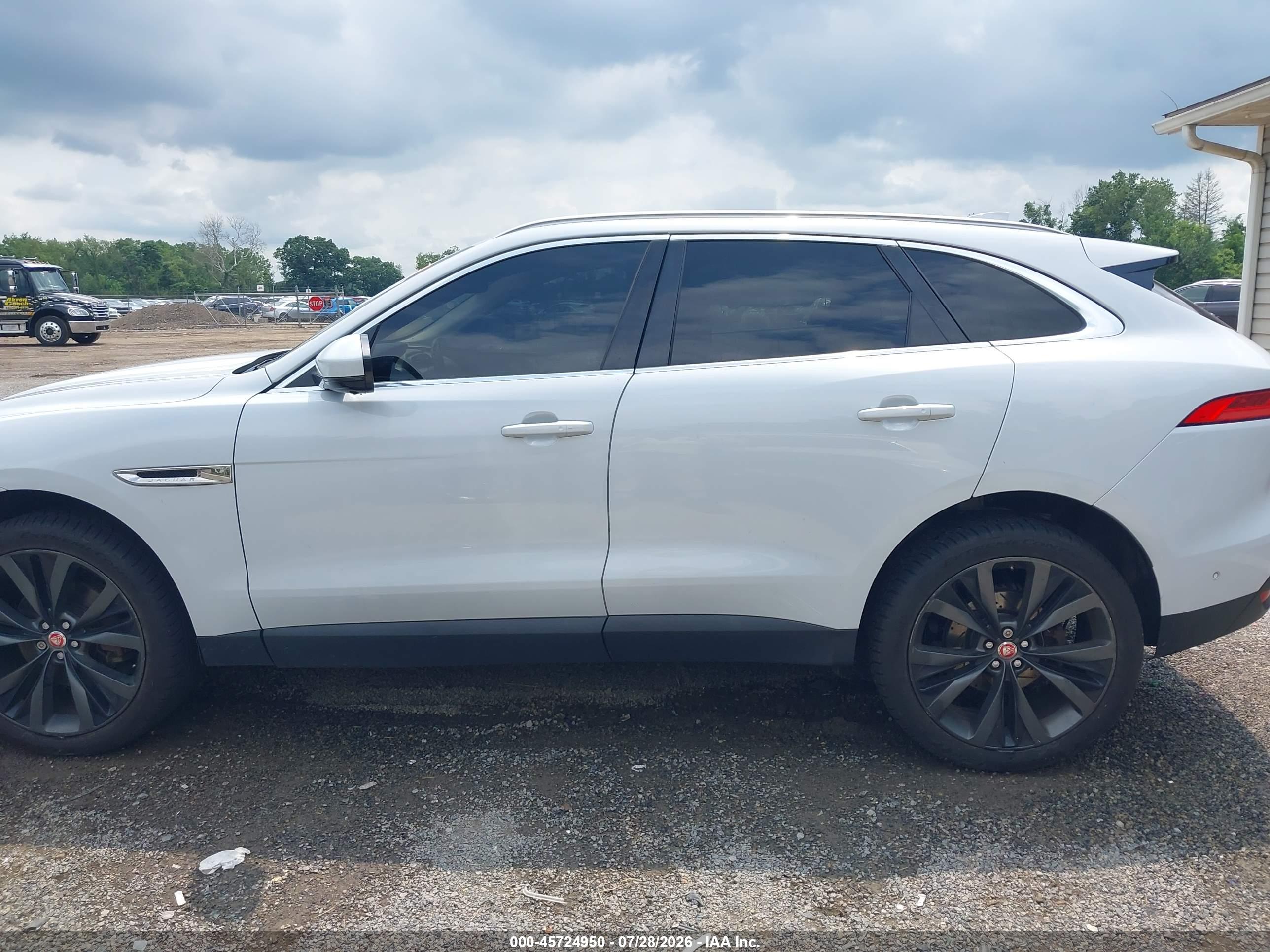 2019 JAGUAR F-PACE 30T PORTFOLIO
