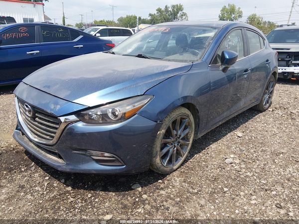 2018 MAZDA MAZDA3 TOURING