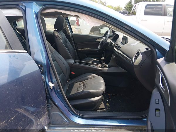2018 MAZDA MAZDA3 TOURING