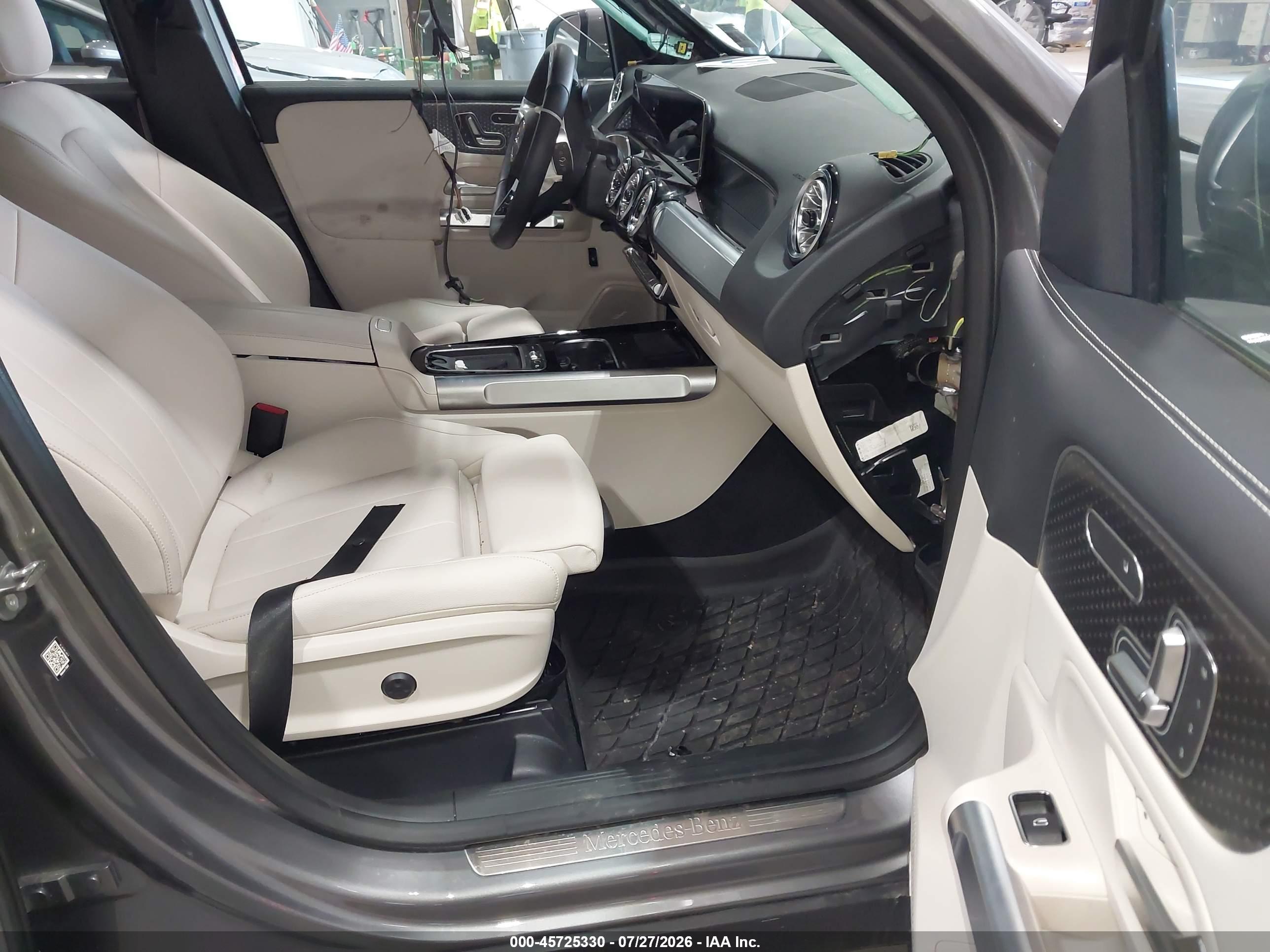 2026 MERCEDES-BENZ GLB 250 4MATIC