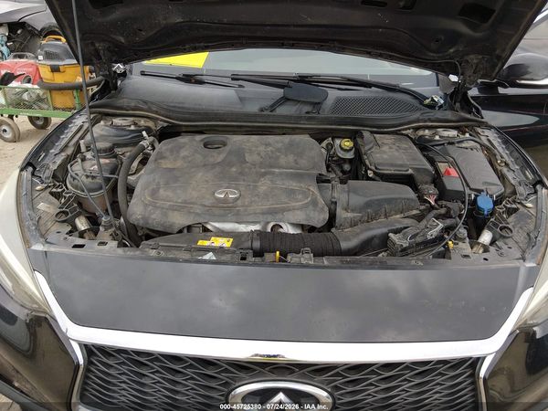 2018 INFINITI QX30 LUXURY