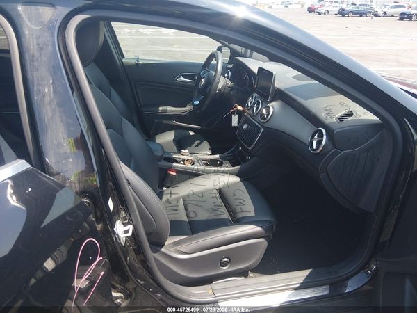 2017 MERCEDES-BENZ GLA 250 GLA250
