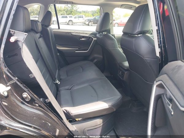 2025 TOYOTA RAV4 HYBRID XLE PREMIUM