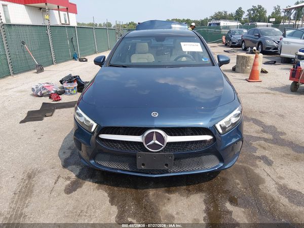 2022 MERCEDES-BENZ A 220 A220