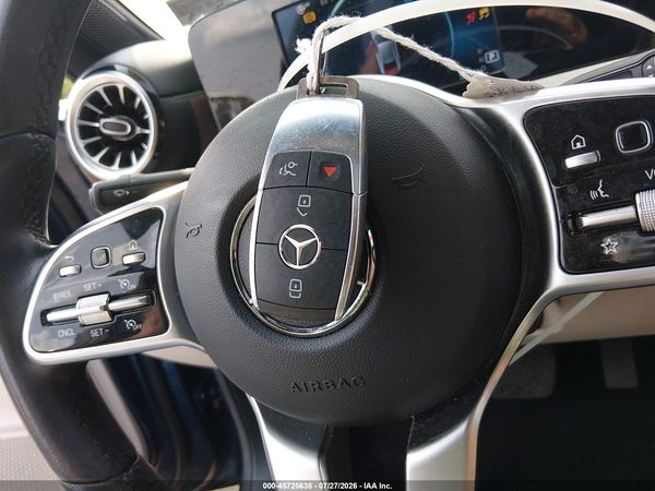 2022 MERCEDES-BENZ A 220 A220