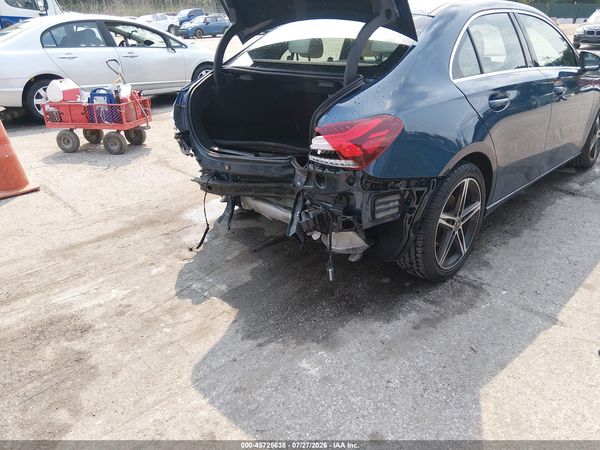 2022 MERCEDES-BENZ A 220 A220