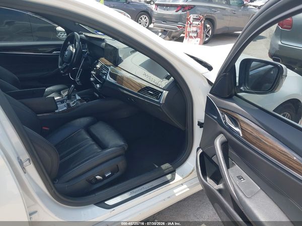 2020 BMW 530I