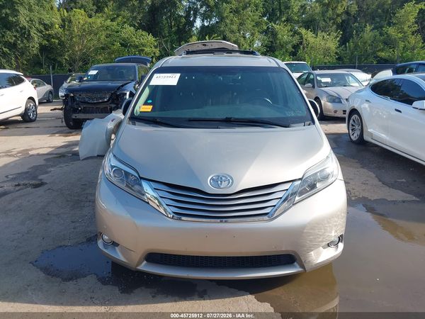2015 TOYOTA SIENNA