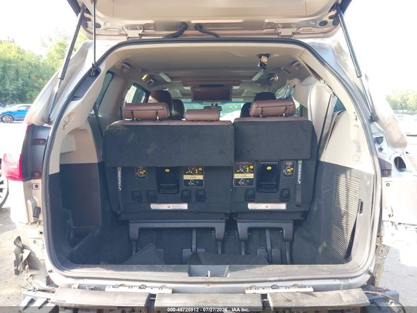 2015 TOYOTA SIENNA