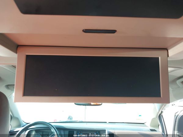 2015 TOYOTA SIENNA