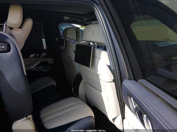 2021 BMW ALPINA XB7 M50i
