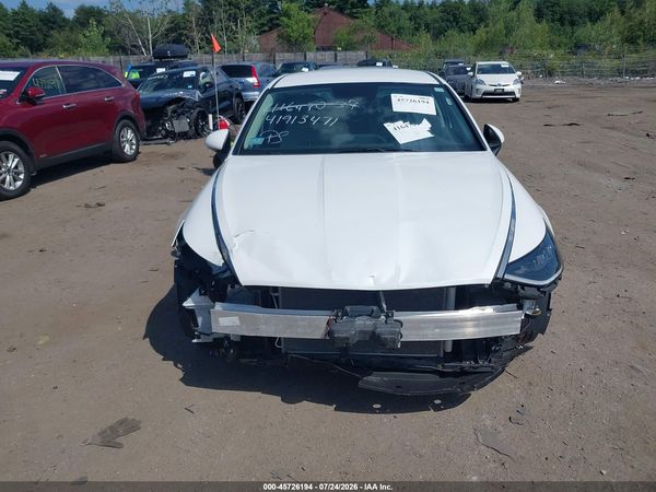 2022 HYUNDAI SONATA SE