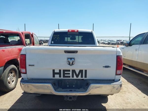 2016 RAM 1500 SLT