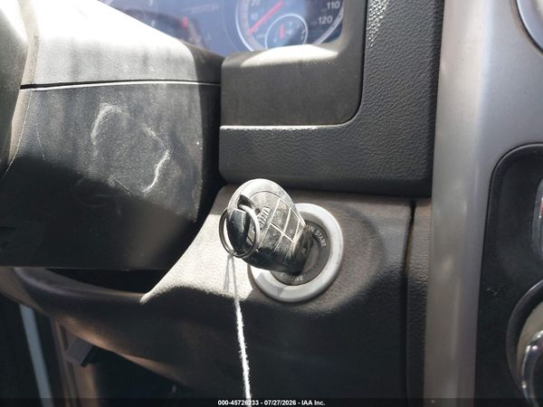 2016 RAM 1500 SLT
