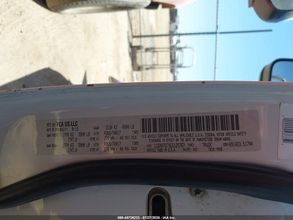 2016 RAM 1500 SLT