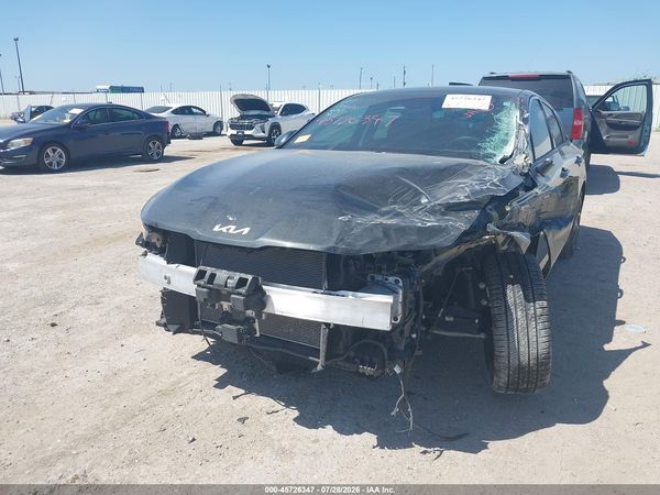 2025 KIA K5 EX