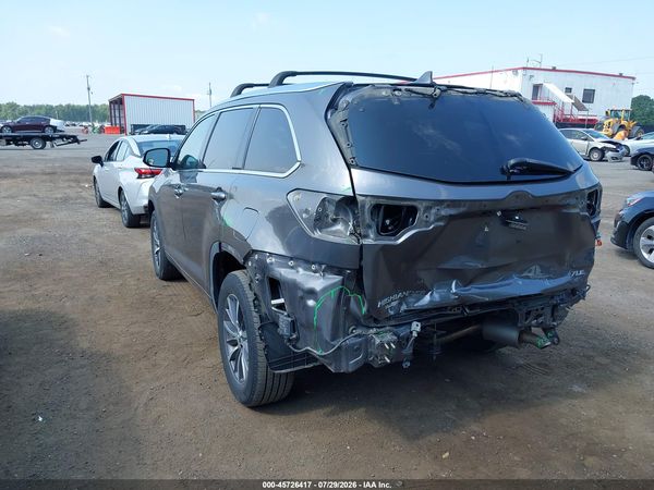 2017 TOYOTA HIGHLANDER XLE
