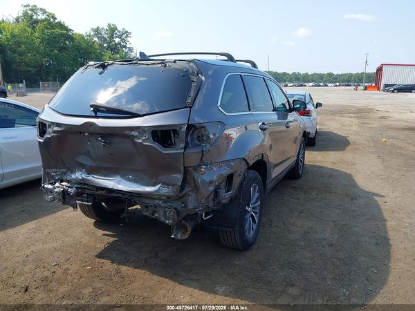 2017 TOYOTA HIGHLANDER XLE