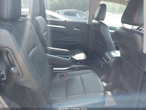 2017 TOYOTA HIGHLANDER XLE