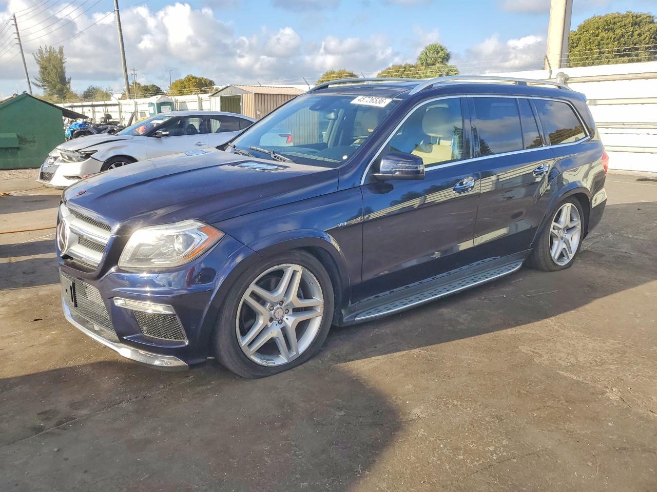 2015 MERCEDES-BENZ GL GL550 4MATIC