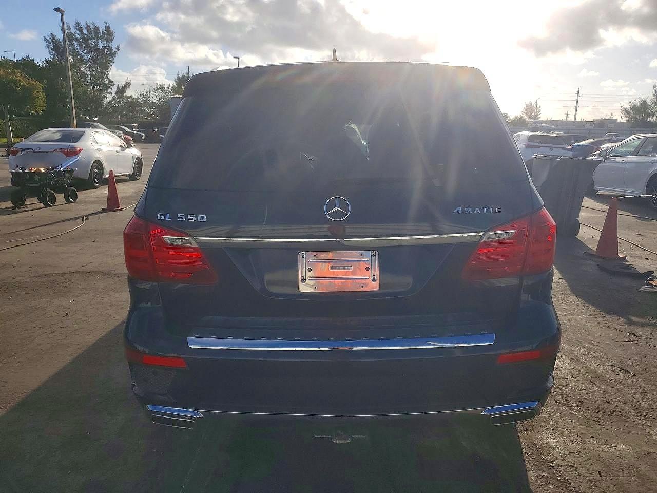 2015 MERCEDES-BENZ GL GL550 4MATIC