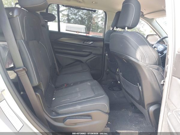 2023 JEEP GRAND CHEROKEE L LAREDO 4X2