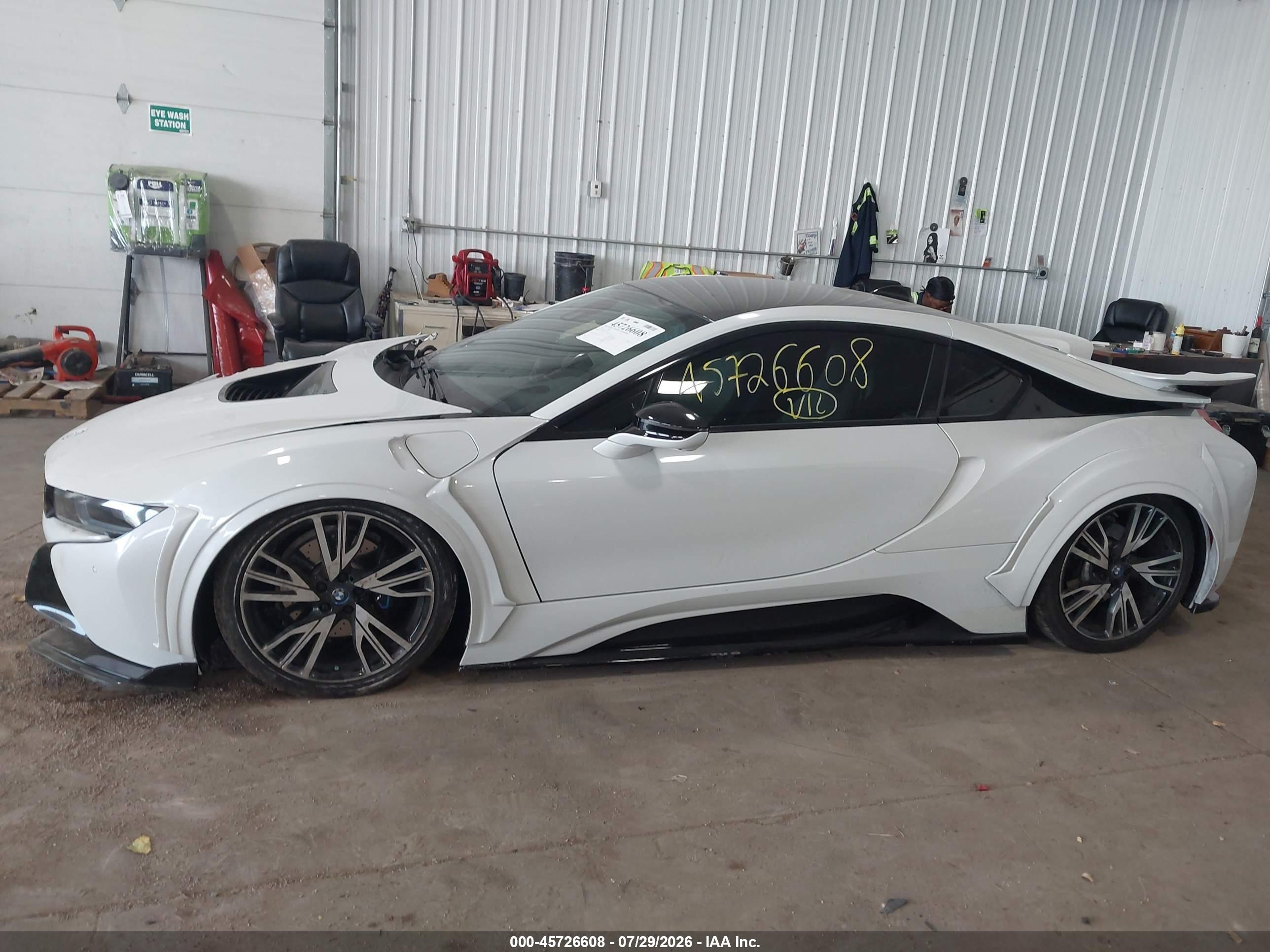 2015 BMW I8