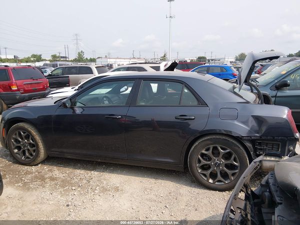2016 CHRYSLER 300 300S — I117