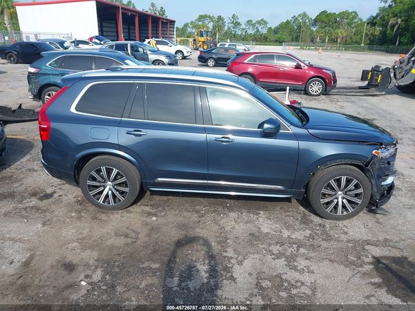 2020 VOLVO XC90