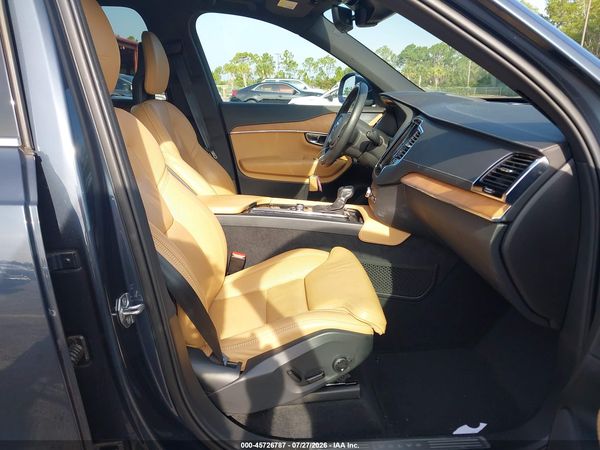 2020 VOLVO XC90