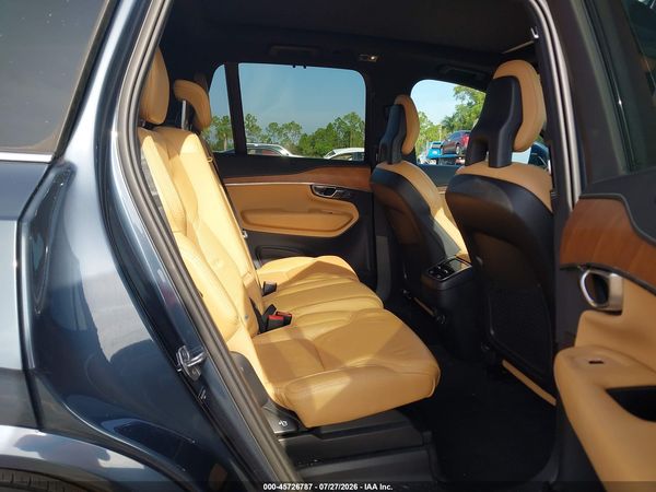2020 VOLVO XC90