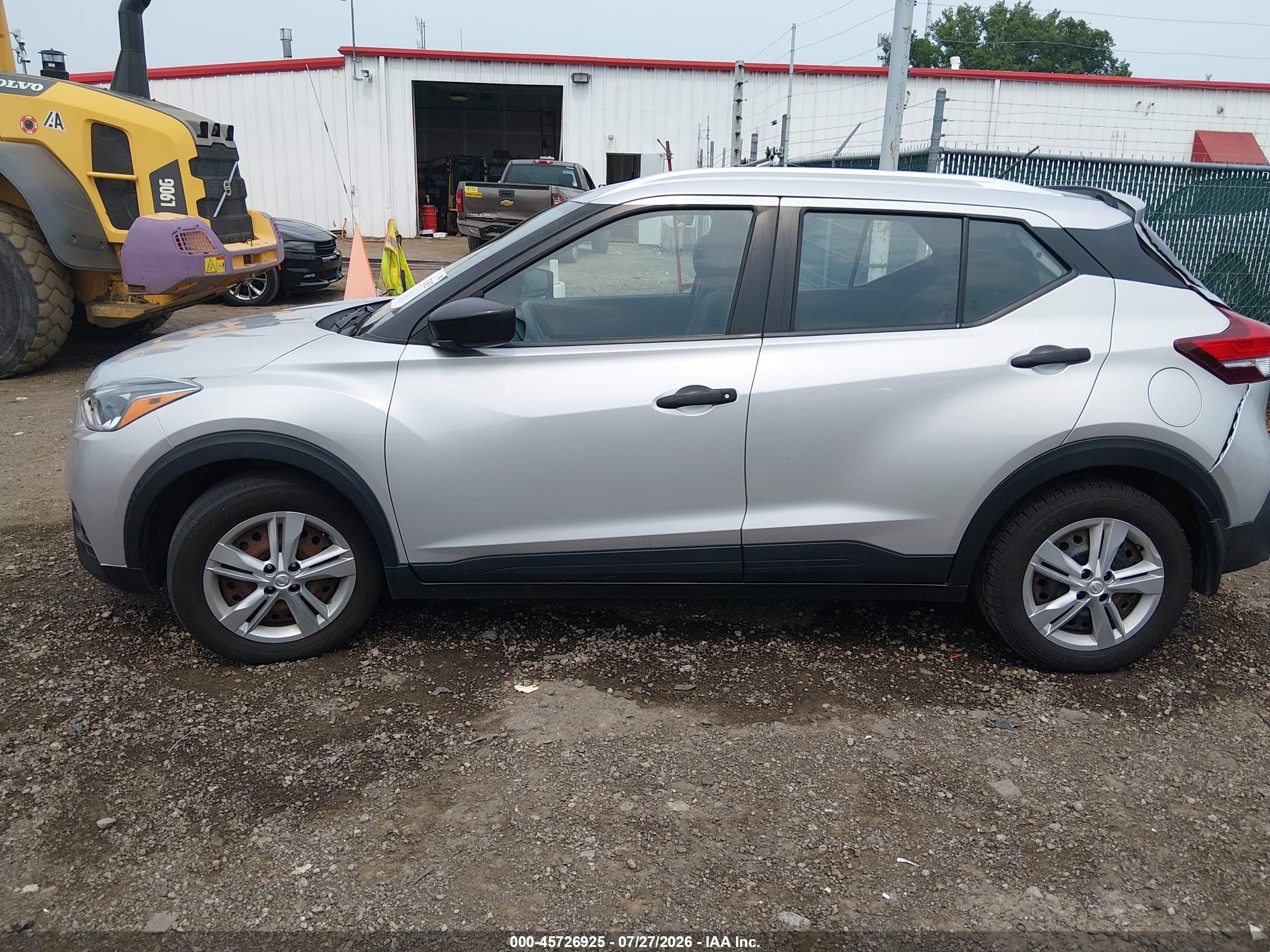2019 NISSAN KICKS S