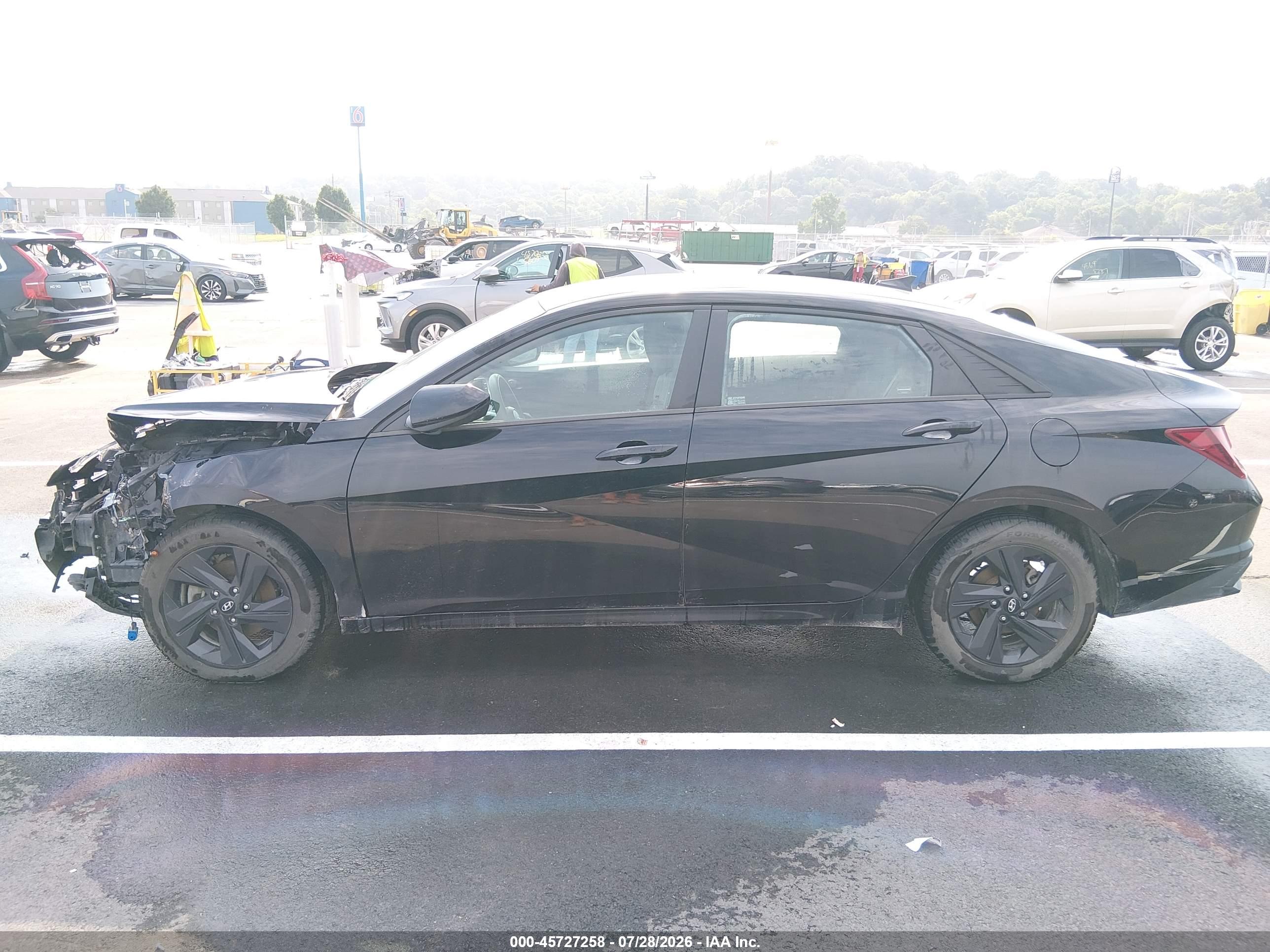 2022 HYUNDAI ELANTRA SEL