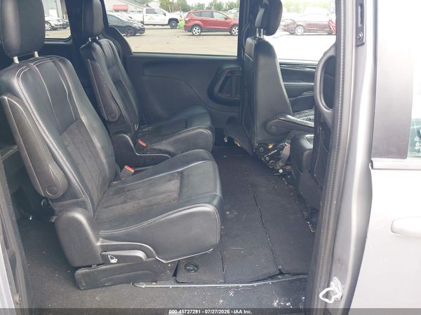 2016 DODGE GRAND CARAVAN SXT — I8