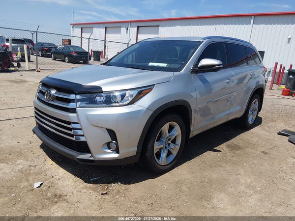 2017 TOYOTA HIGHLANDER LIMITED