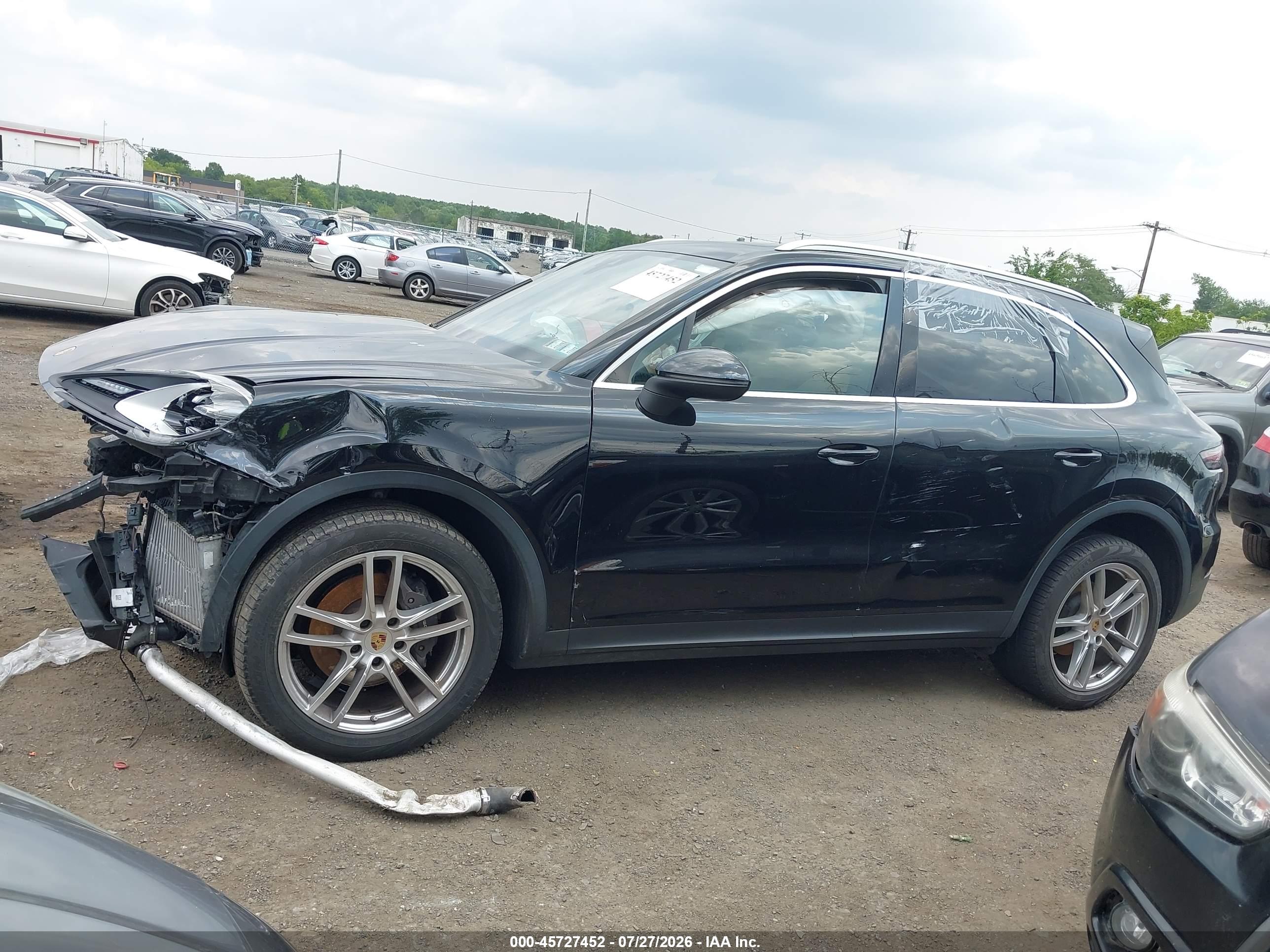 2019 PORSCHE CAYENNE