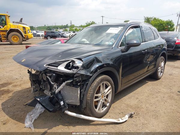 2019 PORSCHE CAYENNE