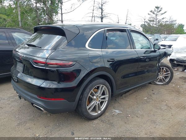 2019 PORSCHE CAYENNE