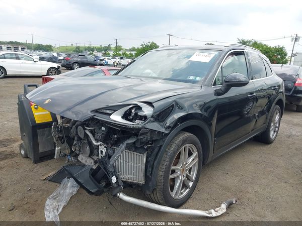 2019 PORSCHE CAYENNE