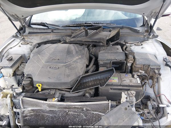2018 KIA CADENZA PREMIUM
