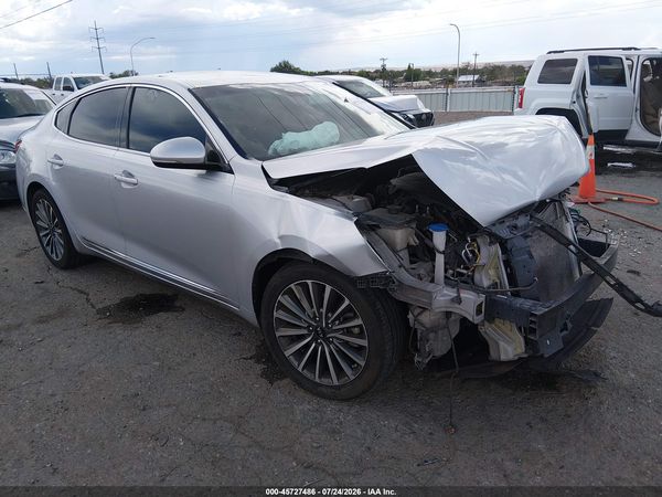 2018 KIA CADENZA PREMIUM