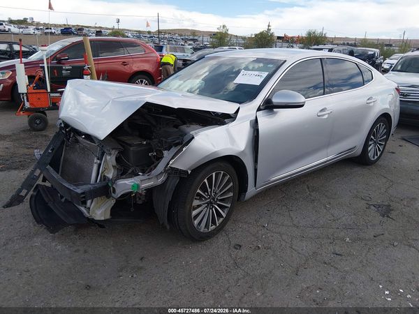 2018 KIA CADENZA PREMIUM