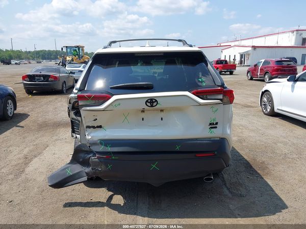 2019 TOYOTA RAV4 XLE