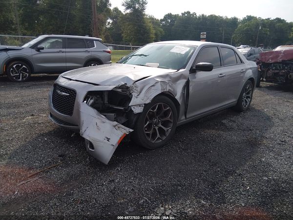 2018 CHRYSLER 300 — I2