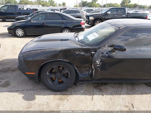 2016 DODGE CHALLENGER SXT