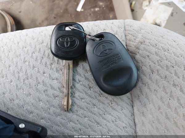 2014 TOYOTA SIENNA LE V6 8 PASSENGER