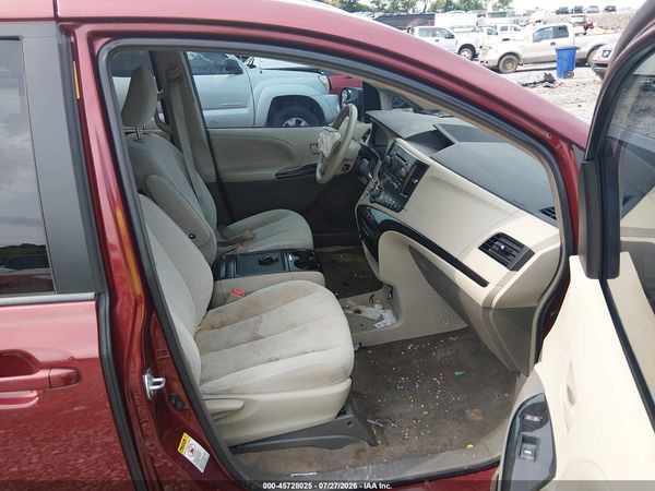 2014 TOYOTA SIENNA LE V6 8 PASSENGER