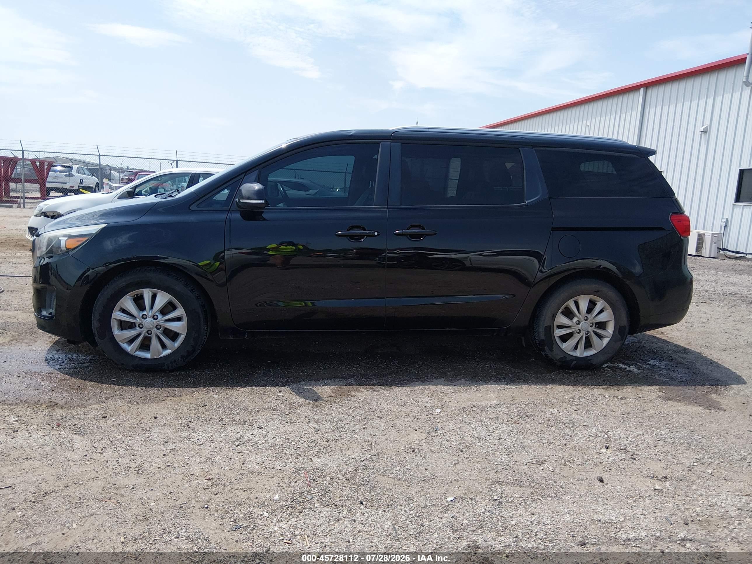 2017 KIA SEDONA LX